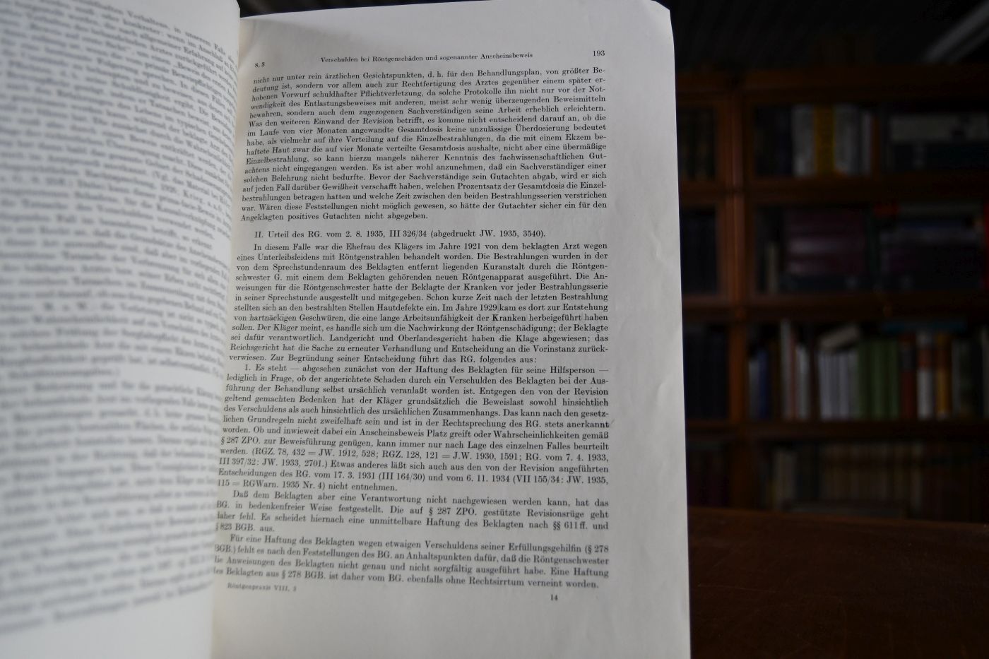 Verschulden bei Röntgenschäden und sogenannter Anscheinsbeweis. Aus der Rechtssprechung des Reichsgerichts.