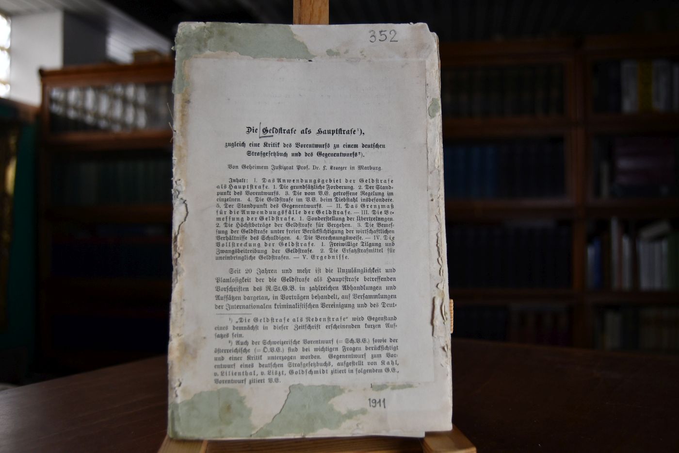 Die Geldstrafe als Hauptstrafe, zugleich eine Kritik des Vorentwurfs zu einem deutschen Strafgesetzbuch und des Gegenentwurfs.