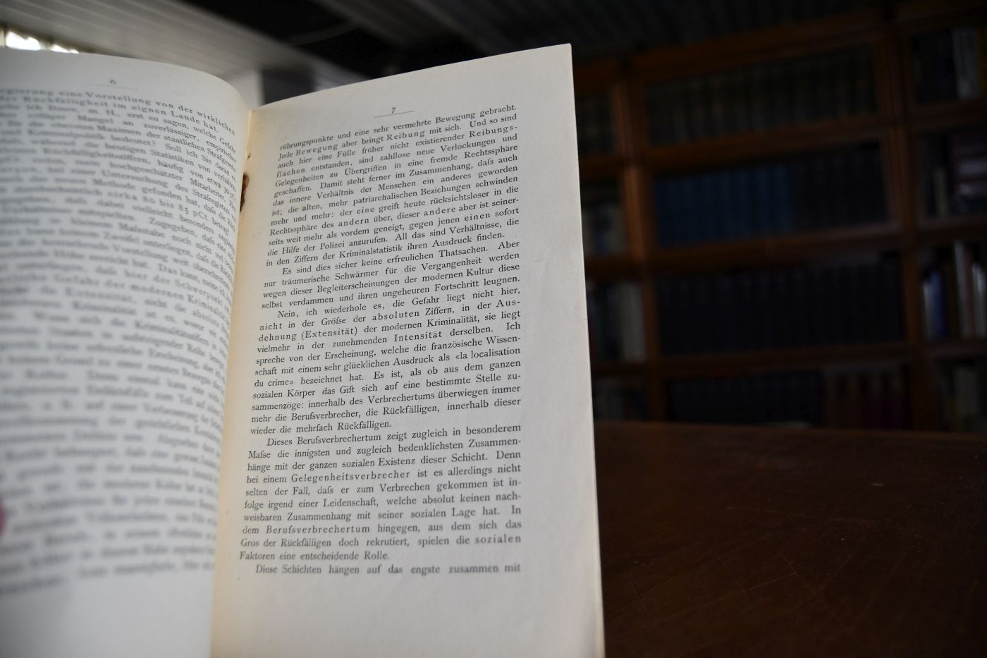 Die Rückfallstatistik in ihrer Bedeutung für die Sozialwissenschaft. Vortrag gehalten in der Plenarversammlung des "Congres International de Patronage" (gleichzeitig V. Hauptversammlung der Internationalen kriminalistischen Vereinigung) in Antwerpen 1894.