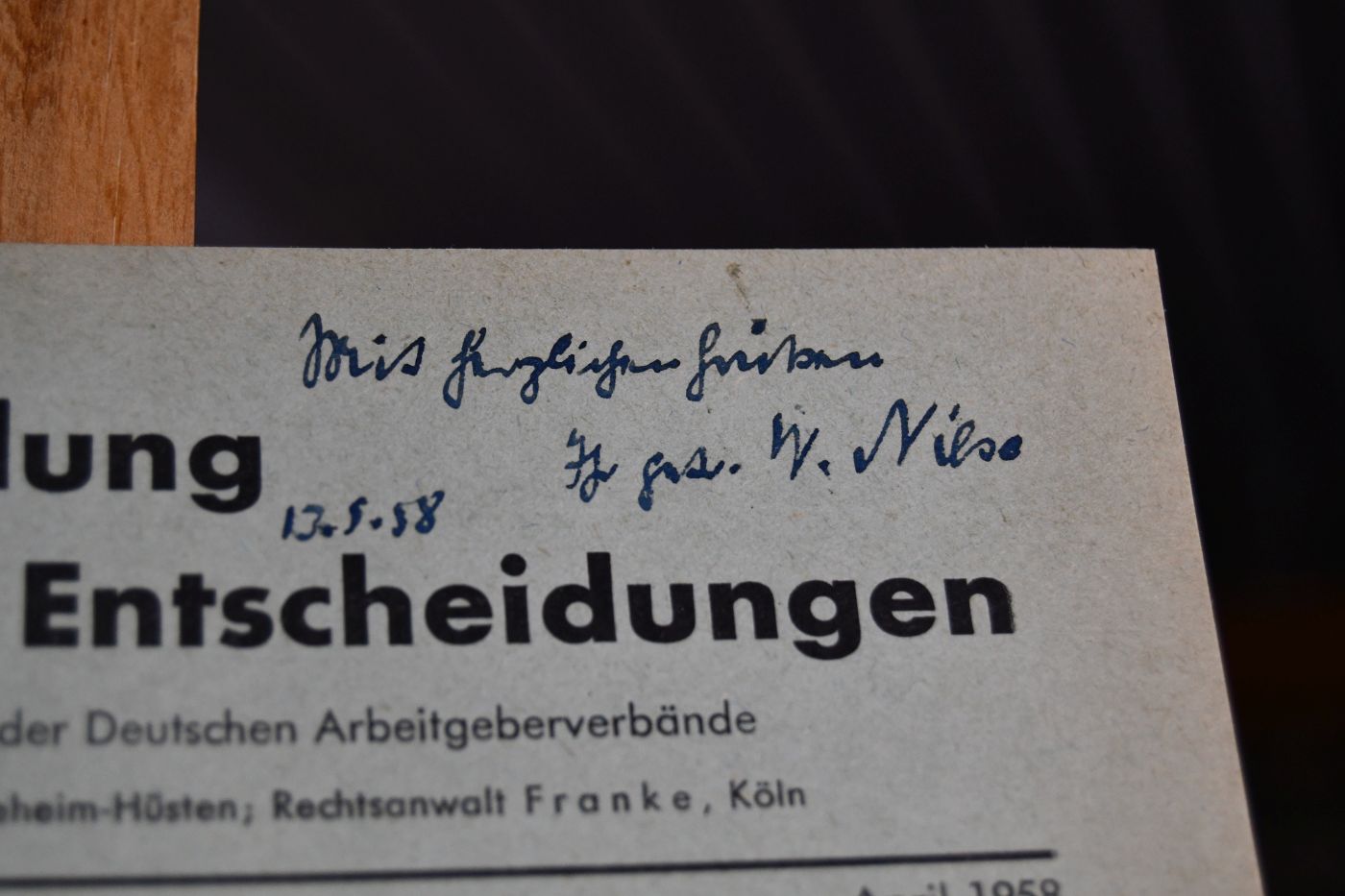 Körperverletzung, Nötigung und Landfriedensbruch als strafbare Streikausschreitungen, Grenzen des Streikrechts, Urteil des Landgerichts Göttingen - 5 K Ls 4/56 - (rechtskräftig) vom 1.6.1956. Anmerkungen von Dr. Niese, Mainz.