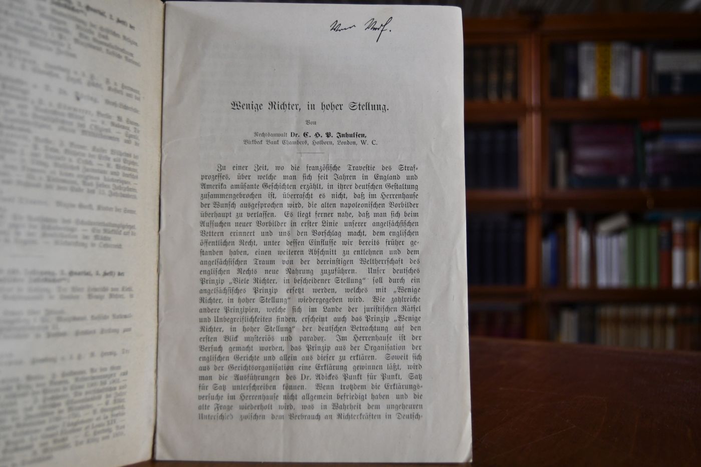 Wenige Richter, in hoher Stellung.