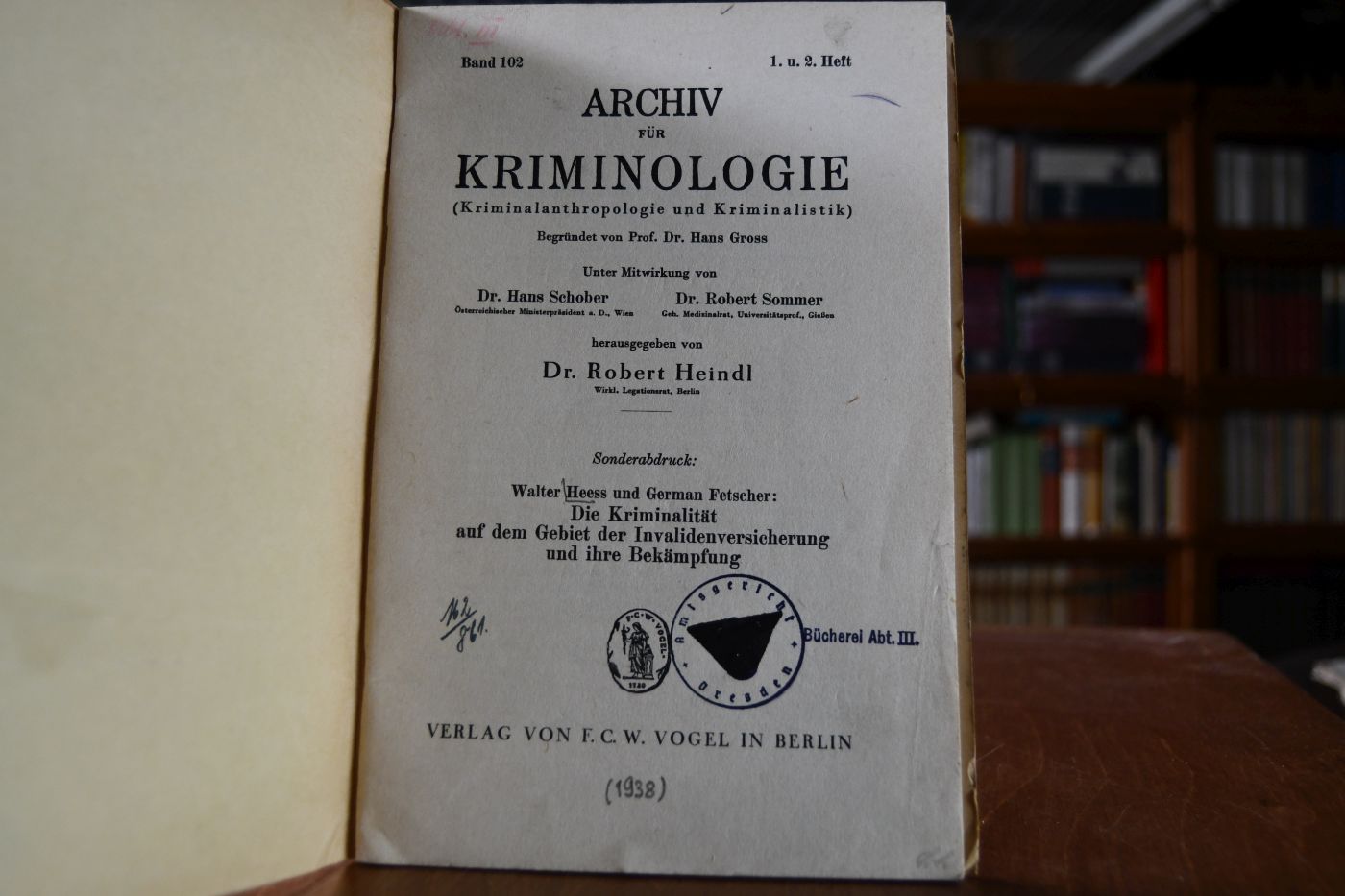 Die Kriminilatät auf dem Gebiet der Individualversicherung und ihre Bekämpfung.