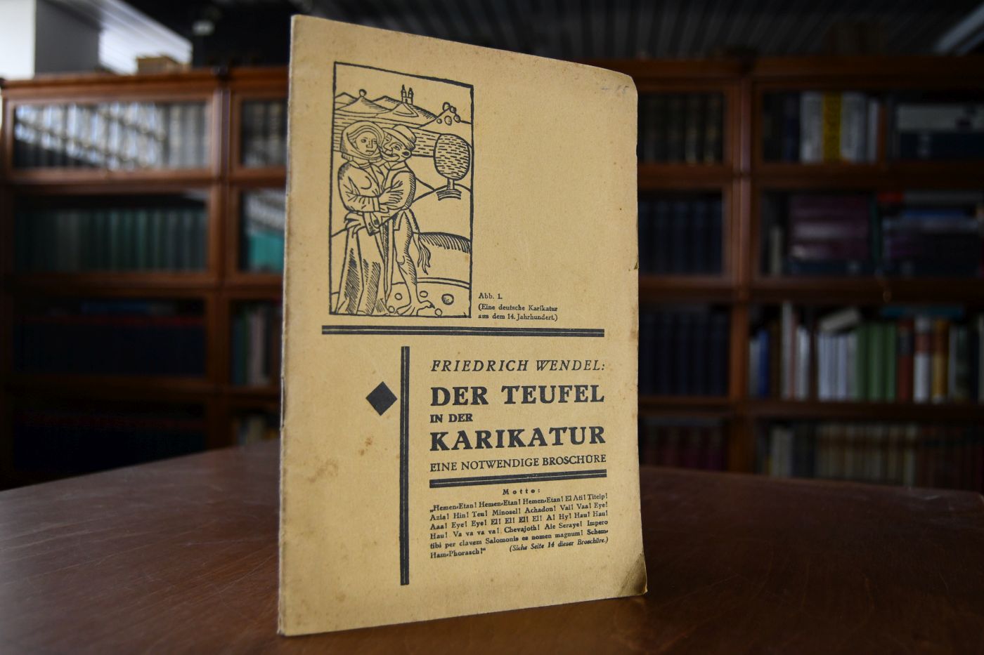 Der Teufel in der Karikatur. Reichsverfassungsmäßig gestützte Beschwerde des Schriftstellers Friedrich Wendel an den Herrn Reichsjustizminister, die Herren Landesjustizminister, die geehrten Mitglieder der Hohen Häuser des Deutschen Reichstages und der diversen Landesparlamente, auch an die Hochwürdigen Mitglieder der Konzilien und Generalsynoden betreffend den mangelnden Schutz des Teufels vor der Verächtlichmachung und Beschimpfung durch die geschriebene und gezeichnete Satire, insonderheit die Karikatur, benebst einem Vorschlag, wie alle aus d. § 166 RStGB. sich ergebenden Kalamitäten mit einem Schlage beseitigt werden können.