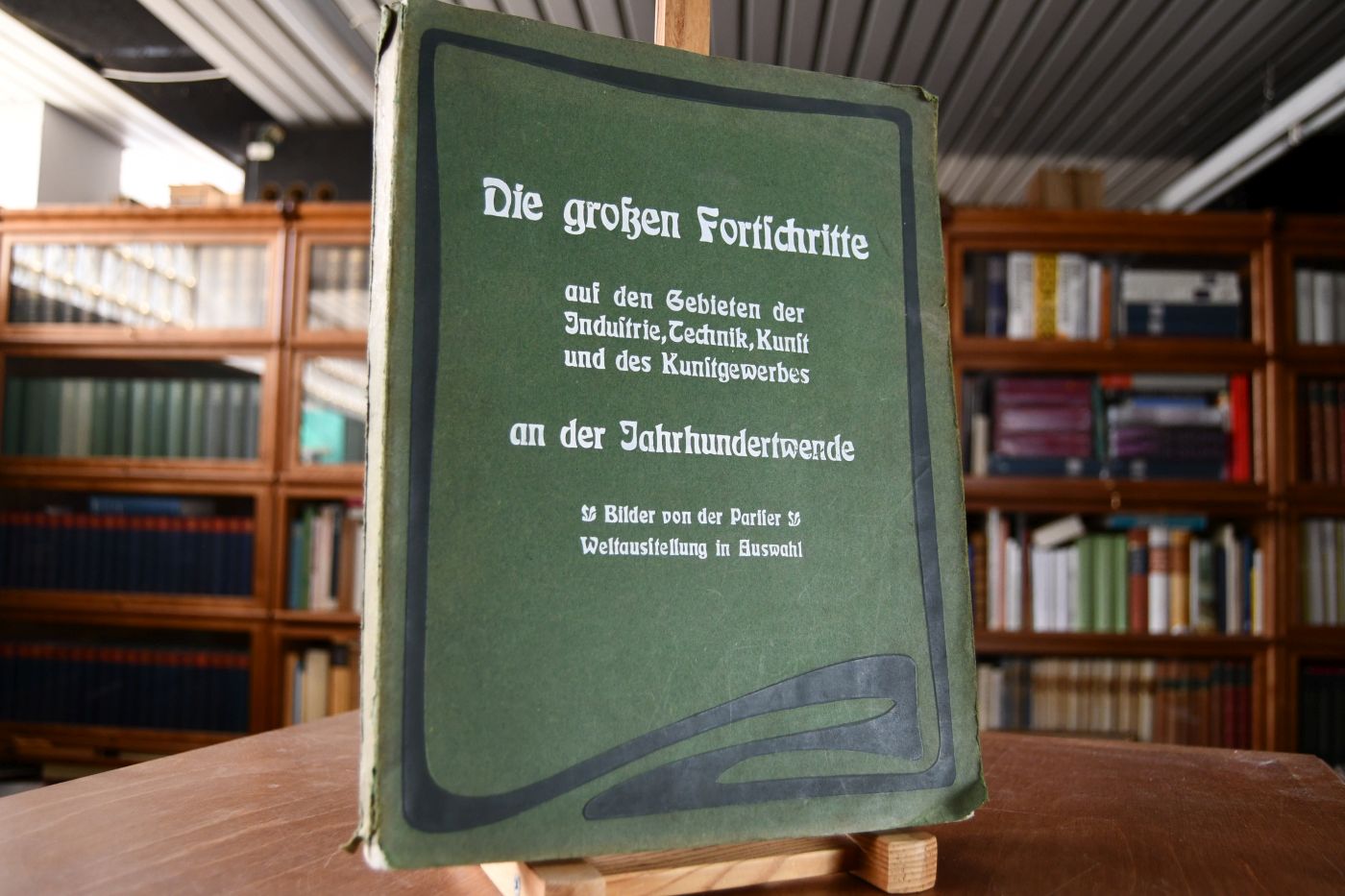 Die grossen Fortschritte auf den Gebieten der Industrie, Technik, Kunst und des Kunstgewerbes an der Jahrhundertwende Bilder von der Pariser Weltausstellung in Auswahl.