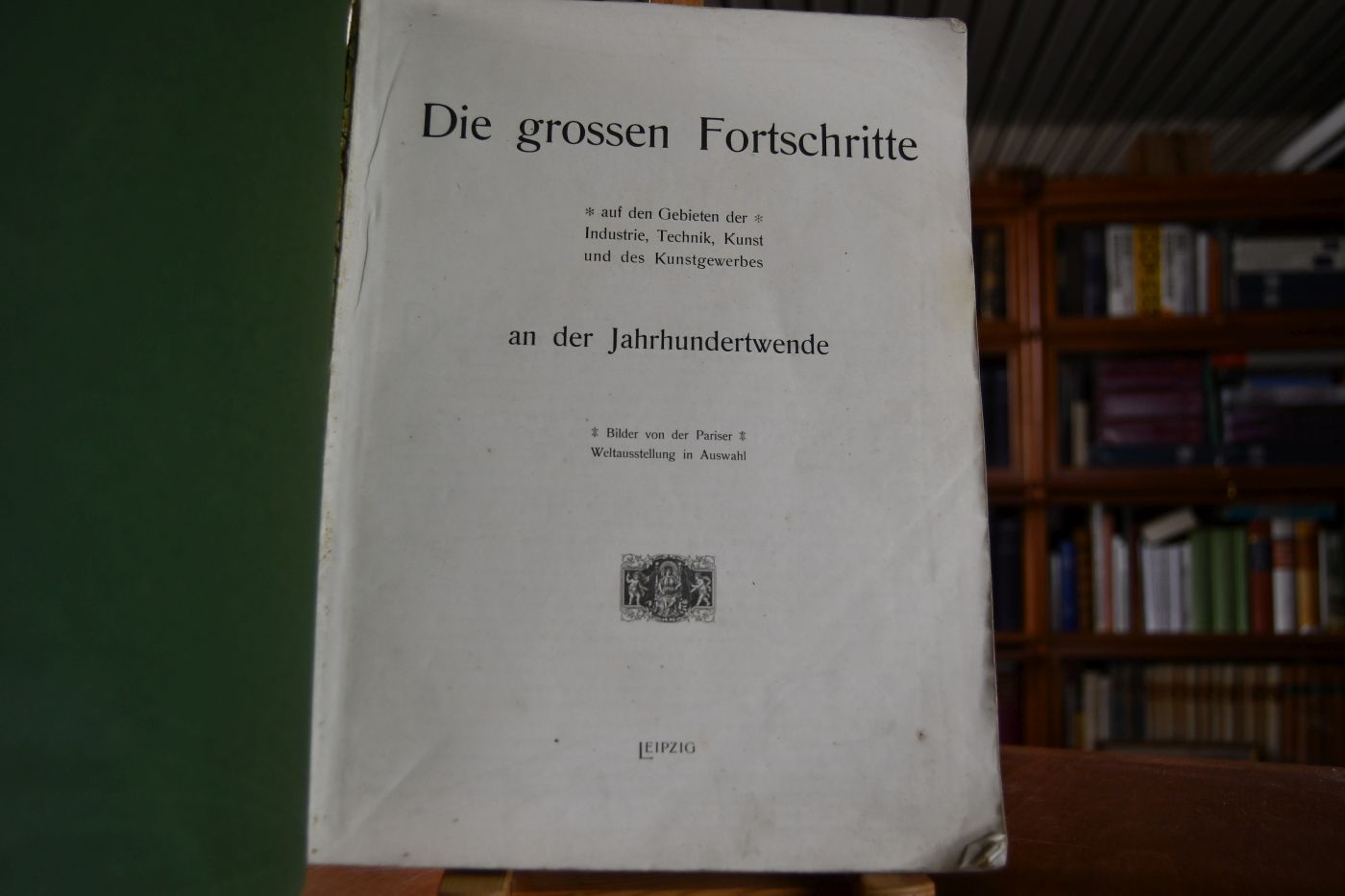 Die grossen Fortschritte auf den Gebieten der Industrie, Technik, Kunst und des Kunstgewerbes an der Jahrhundertwende Bilder von der Pariser Weltausstellung in Auswahl.
