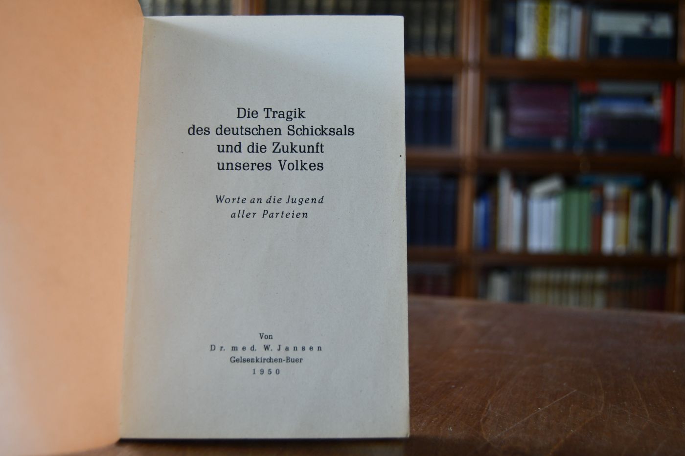 Die Tragik des deutschen Schicksals und die Zukunft unseres Volkes. Worte an die Jugend aller Parteien.