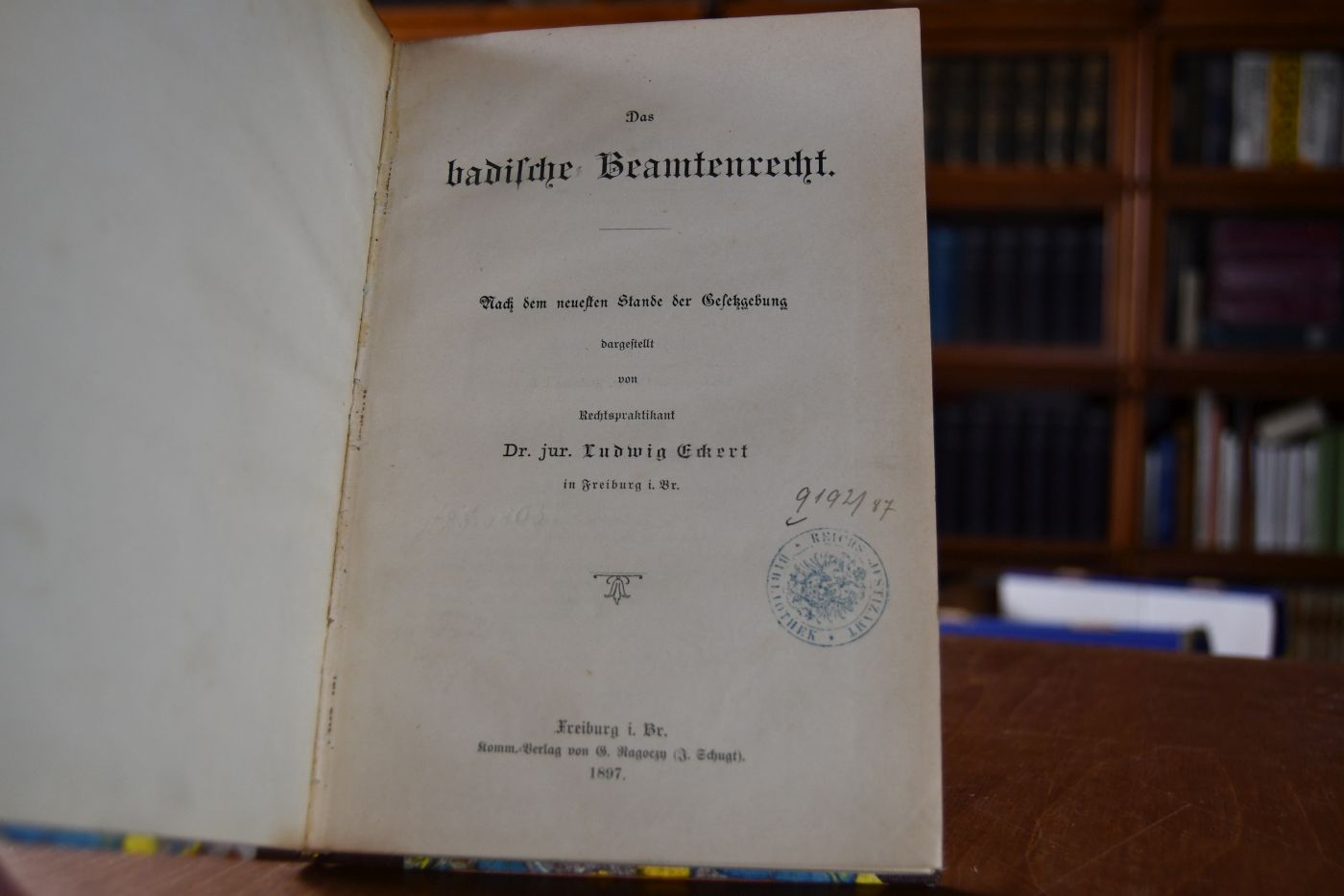 Das badische Beamtenrecht. Nach dem neuesten Stande der Gesetzgebung dargestellt.