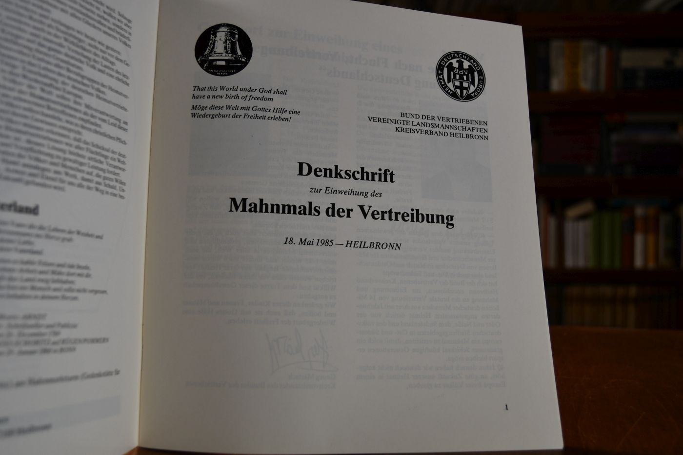 Denkmal zur Einweihung des Mahnmals der Vertreibung. 18. Mai 1985 - Heilbronn.