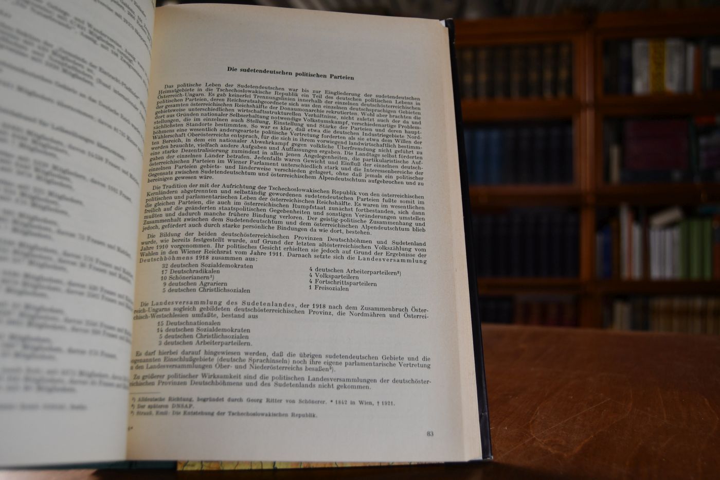 Das Sudetendeutschtum in Zahlen. Handbuch über den Bestand und die Entwicklung der sudetendeutschen Volksgruppe in den Jahren von 1910 bis 1950. Die kulturellen, soziologischen und wirtschaftlichen Verhältnisse im Spiegel der Statistik.