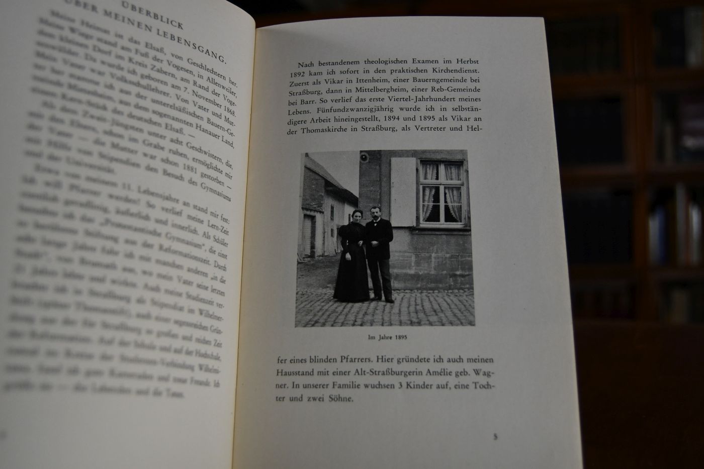 In memoriam August Ernst geboren am 7. November 1868 in Allenweiler/Elsaß, gestorben am 9. September 1958 in Stuttgart.
