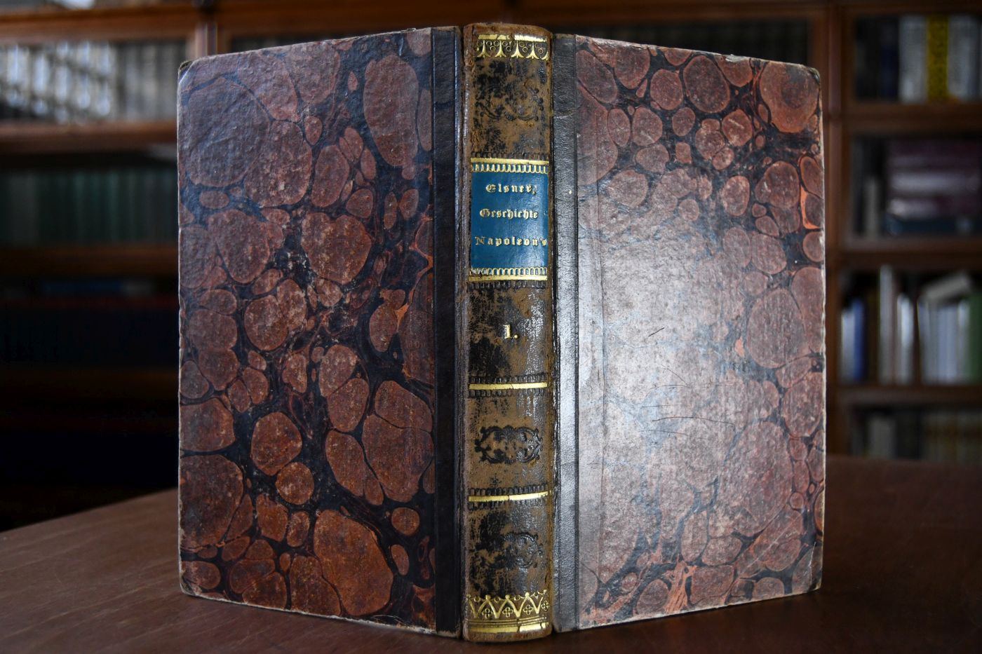 Umfassende Geschichte des Kaisers Napoleon mit vollständiger Sammlung seiner Werke für gebildete Leser. Band 1 (von 10) apart. Erster Band, enthält Abriß der Geschichte Napoleons.