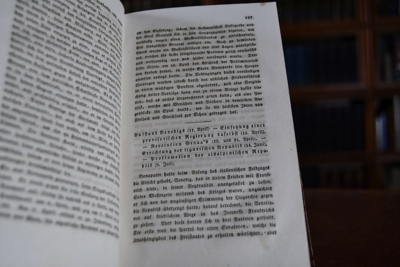 Umfassende Geschichte des Kaisers Napoleon mit vollständiger Sammlung seiner Werke für gebildete Leser. Band 1 (von 10) apart. Erster Band, enthält Abriß der Geschichte Napoleons.