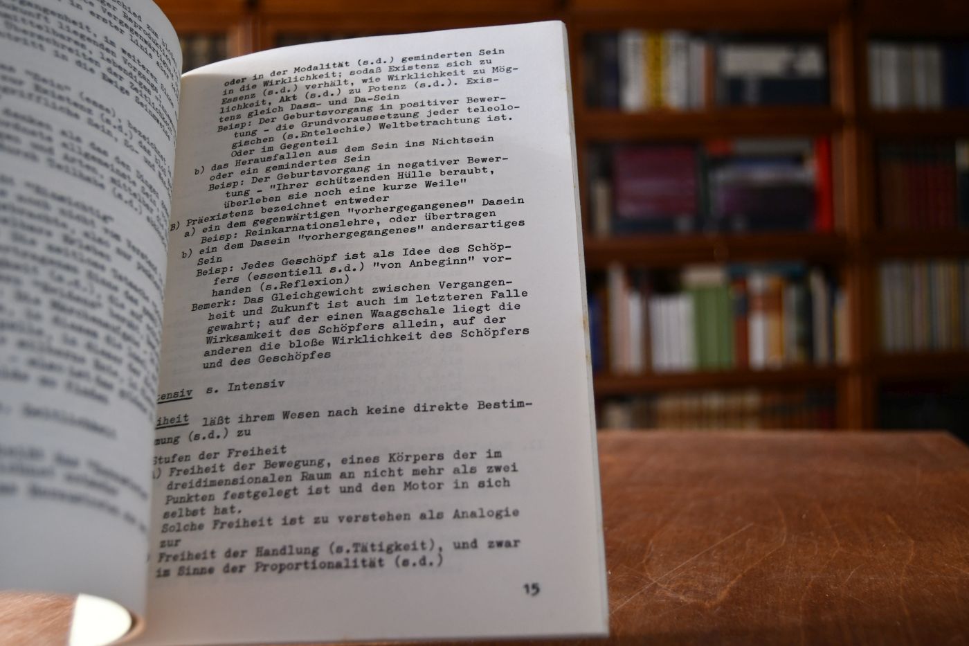Hundert spezifische Grundbegriffe. Ein Schlüssel zur Dialektik.
