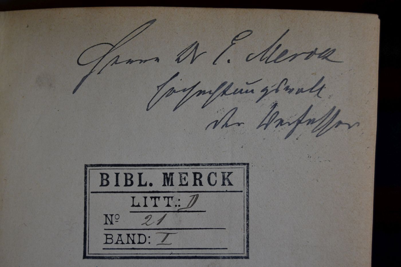 Historia das Plantas Alimentares e de Gozo do Brasil I+II+IV+V. Beigebunden von demselben Autor Monographia do Milho e da Mandioca, sua historia, variedades, cultura, uso, composicao chimica, etc., 175 S., 1878, Rio de Janeiro, Laemmert.