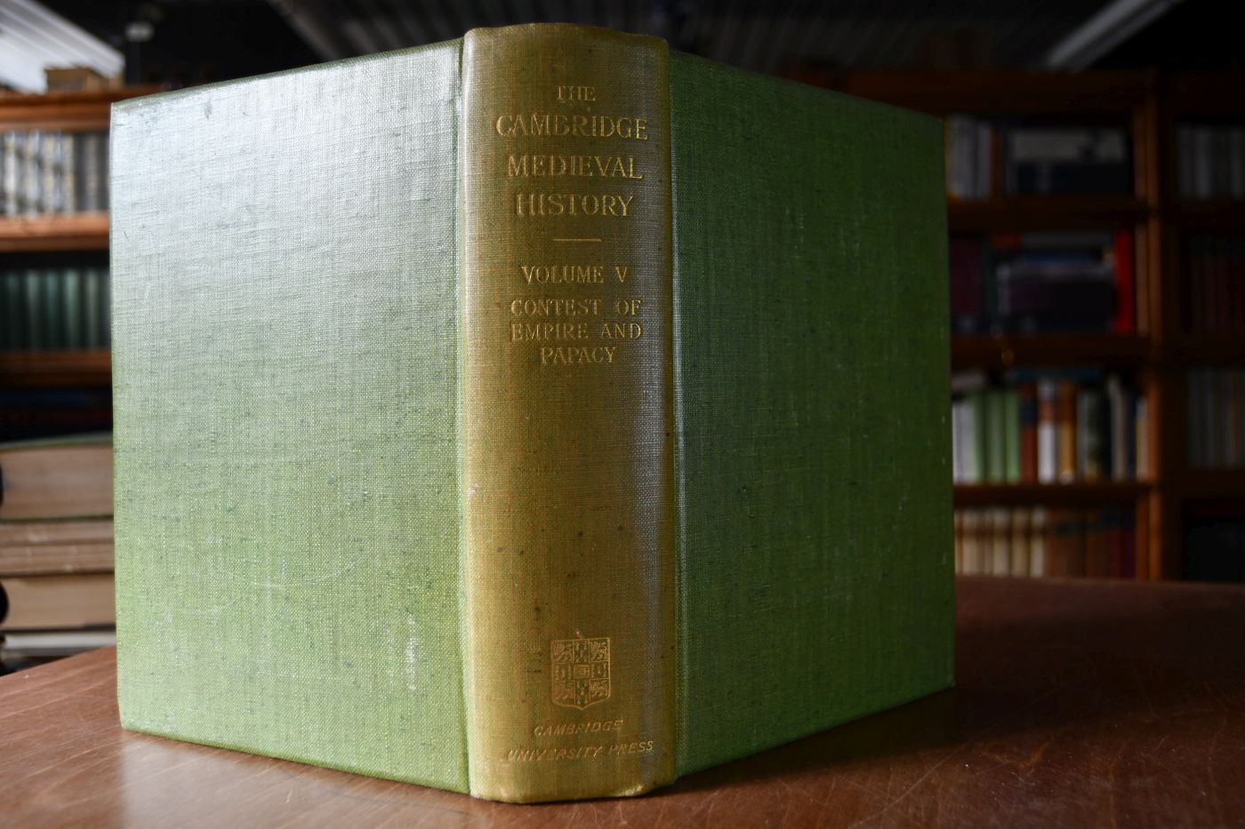The Cambridge Medieval History. Volume V Contest of Empire and Papacy (apart).