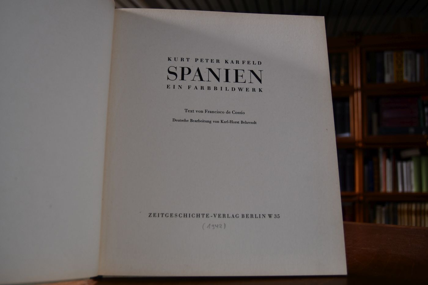 Spanien. Ein Farbbildwerk.