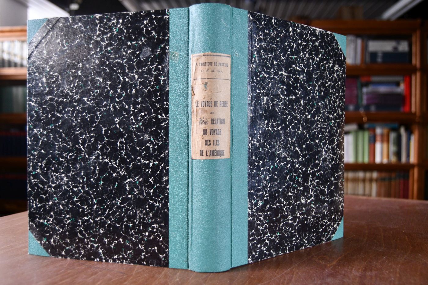 Le voyage de Perse et brève relation du voyage des îles de l`Amerique. Édités avec des notes et des introductions critiques par Godefroy de Paris et Hilaire de Wingens.
