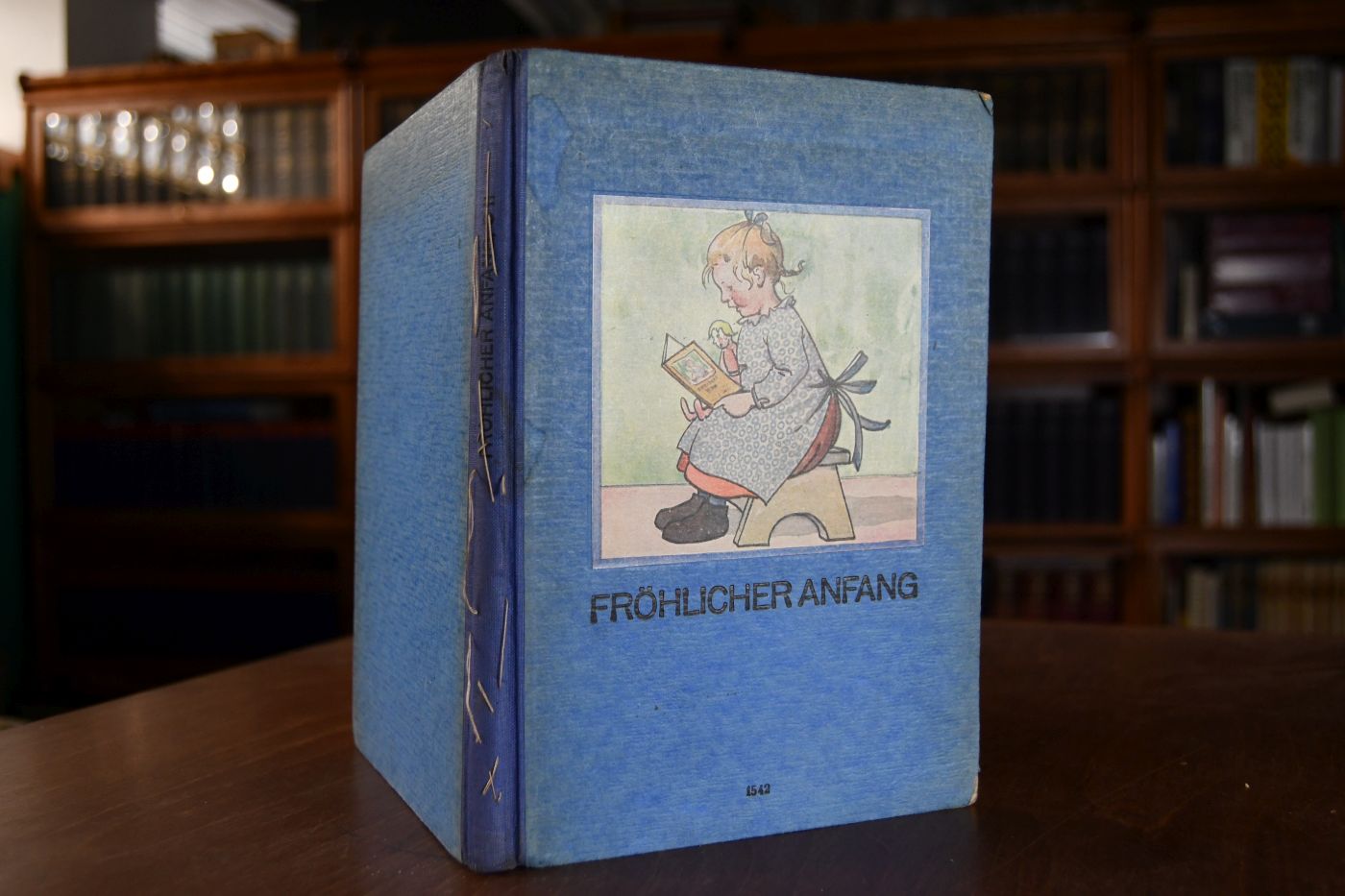 Fröhlicher Anfang. Ein erstes Lesebuch für Stadtkinder von Karl Eckhardt und Adolf Lüllwitz mit vielen farbigen Bildern von Else Wenz-Vietor und Gerda Luise Matthei-Schmidt. Ausgabe C 2.