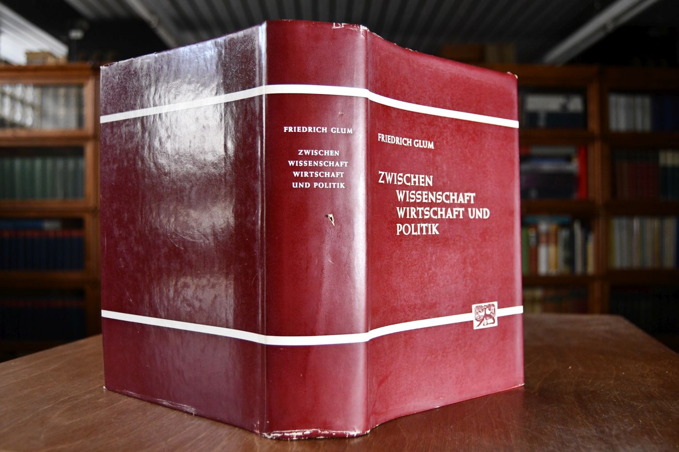 Zwischen Wissenschaft, Wirtschaft und Politik. Erlebtes und Erdachtes in vier Reichen.