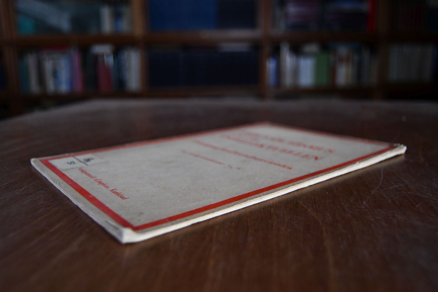 Der Faschismus und die Intellektuellen. Untergang des Deutschen Geistes. (= Probleme des Sozialismus. Sozialdemokratische Schriftenreihe. Nr.6). Von Landgerichtsdirektor ***.