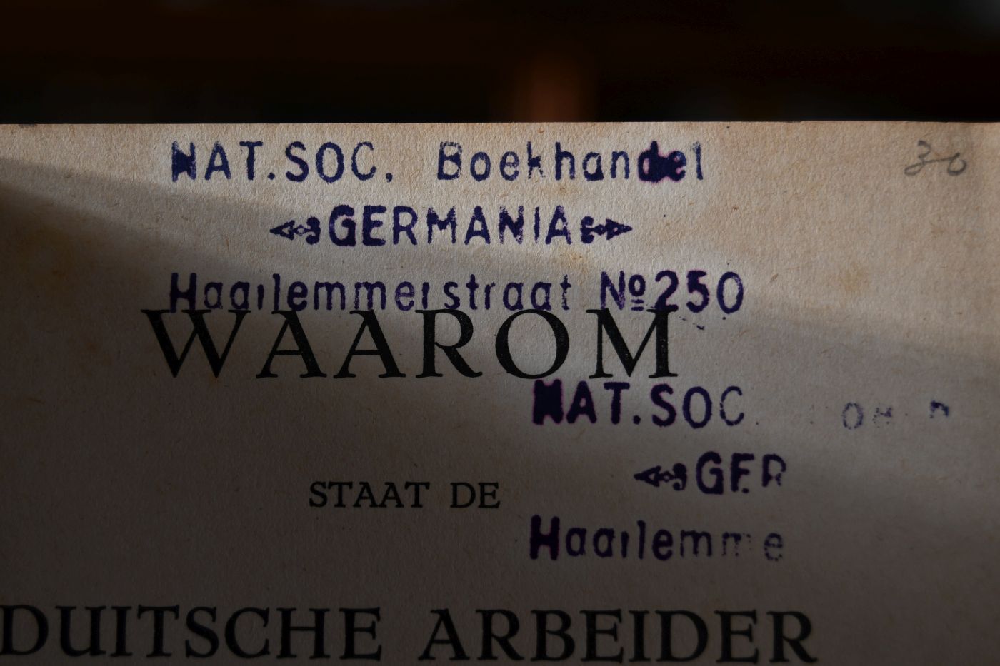 Waarom staat de duitsche Arbeider achter Adolf Hitler?