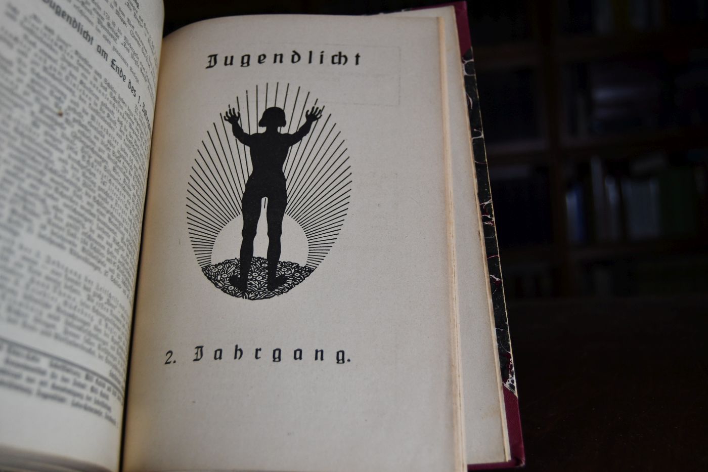 Jugendlicht - Zeitschrift für Kunstschaffende und Kunstliebende Jugend. 1. Jahrgang und 2. Jahrgang bis S. 72.