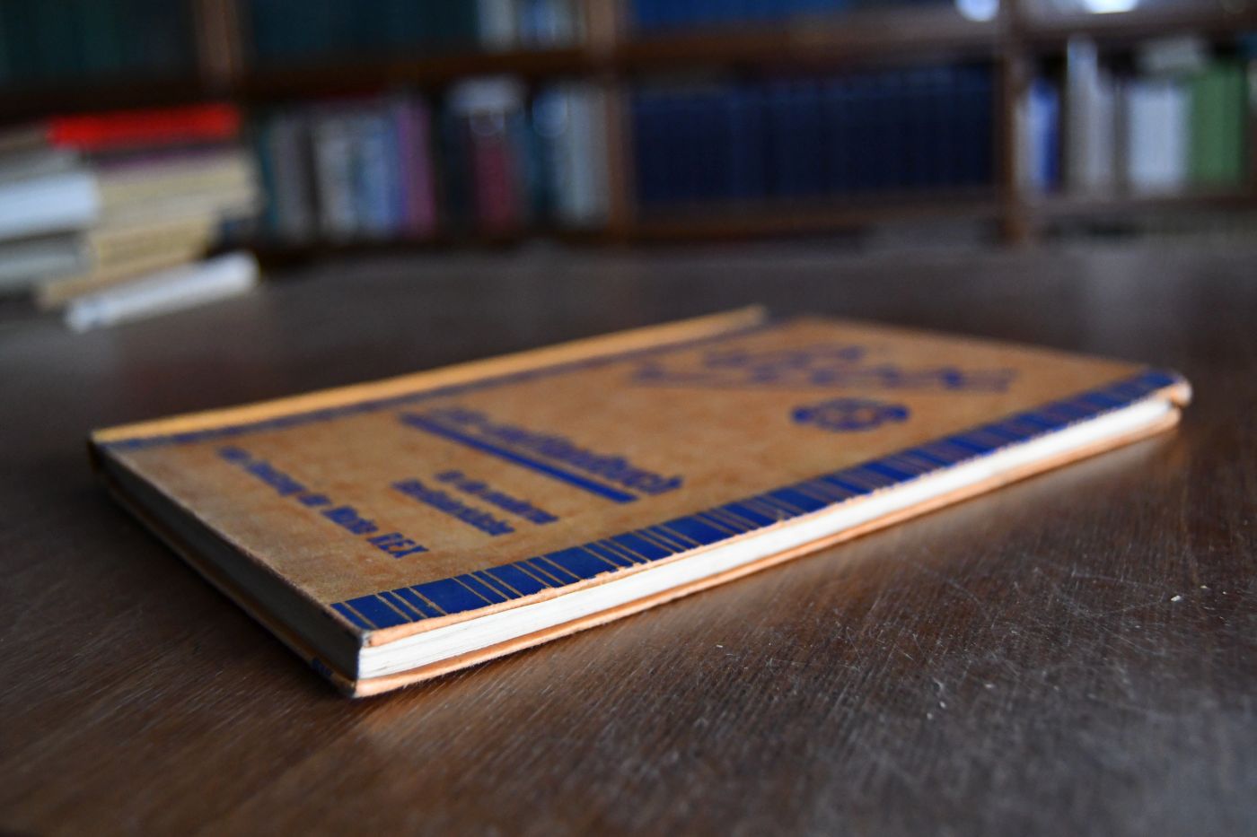 Sterilisierlehrbuch. Sterilisieren von Obst, Mus (Marmelade), Saft, Sulz (Gelee), Most, Gemüse, Pilzen, Fleisch, Geflügel, Fisch, Suppen im eigenen Haushalt.