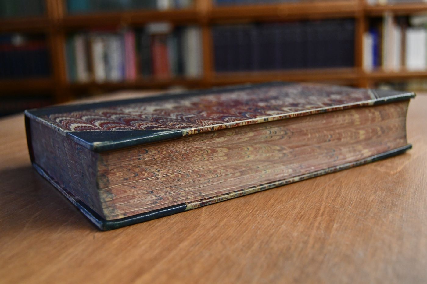 Frederick the Great and his Court. An historical romance. Complete in one volume. Angebunden vom selben Autor Frederick the Great and his Family, an historical novel, New York, Appleton, 1867, 300 S. mit Ill.