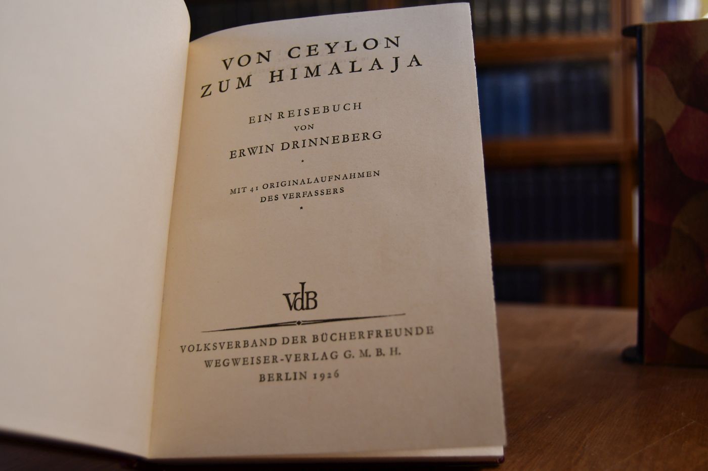 Von Ceylon zum Himalaja. Ein Reisebuch.
