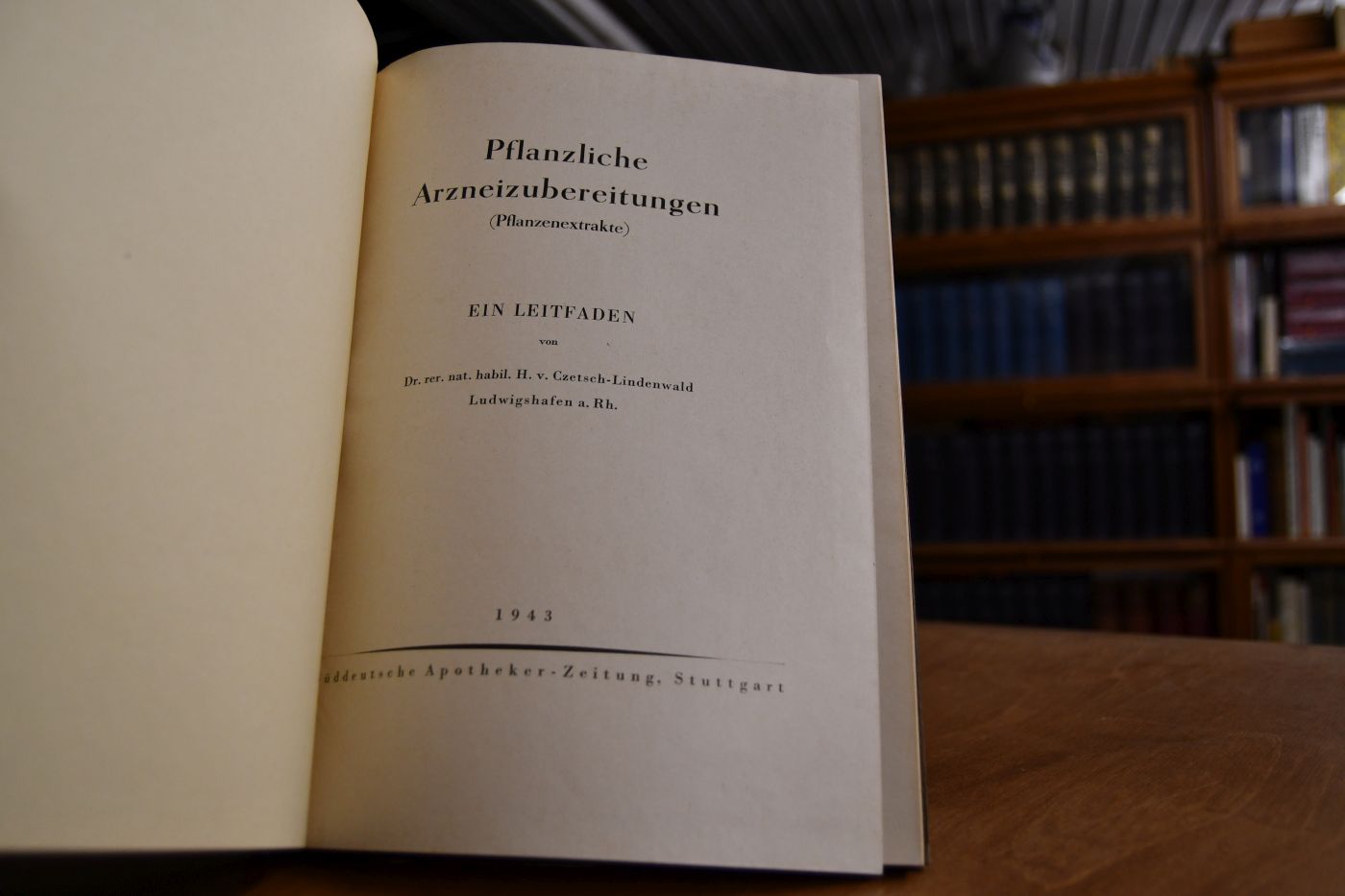 Pflanzliche Arzneizubereitungen. Ein Leitfaden.