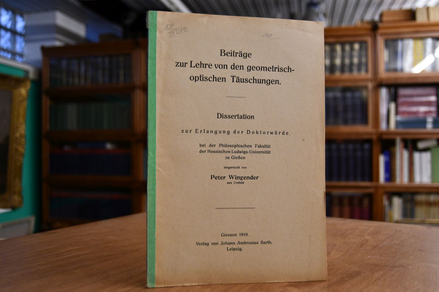 Beiträge zur Lehre von den geometrisch-optischen Täuschungen.