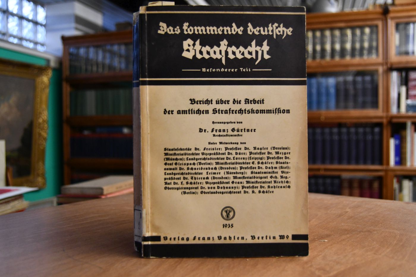 Das kommende deutsche Strafrecht Besonderer Teil. Bericht über die Arbeit der amtlichen Strafrechtskommission.