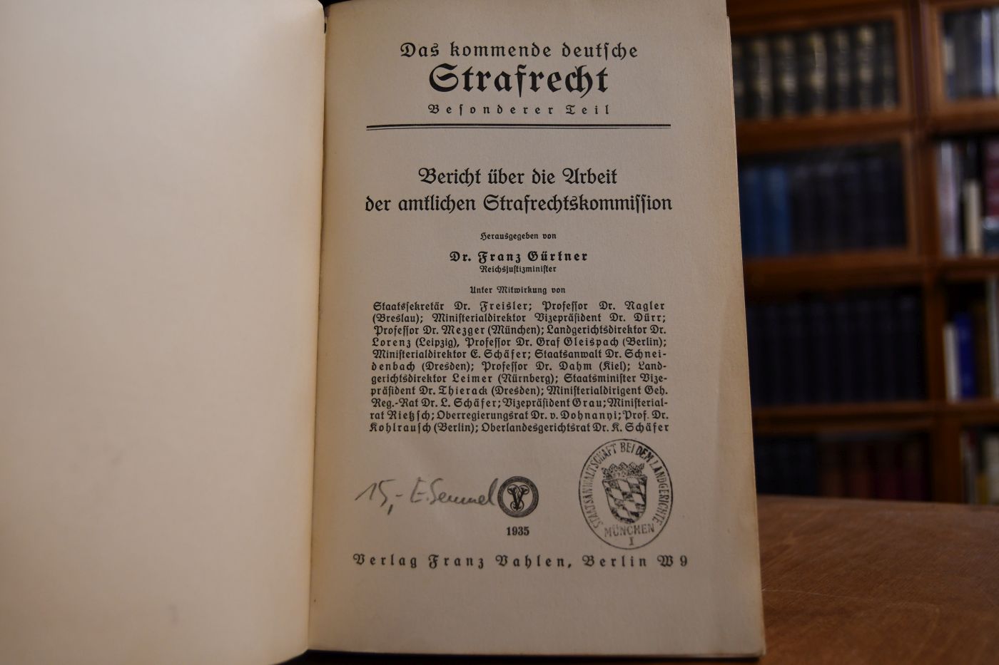 Das kommende deutsche Strafrecht Besonderer Teil. Bericht über die Arbeit der amtlichen Strafrechtskommission.