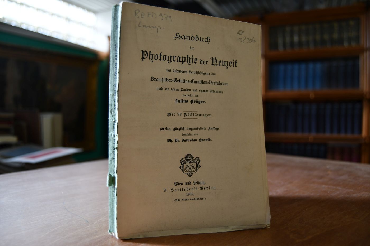 Handbuch der Photographie der Neuzeit mit besonderer Berücksichtigung des Bromsilber-Gelatine-Emulsion-Verfahrens.