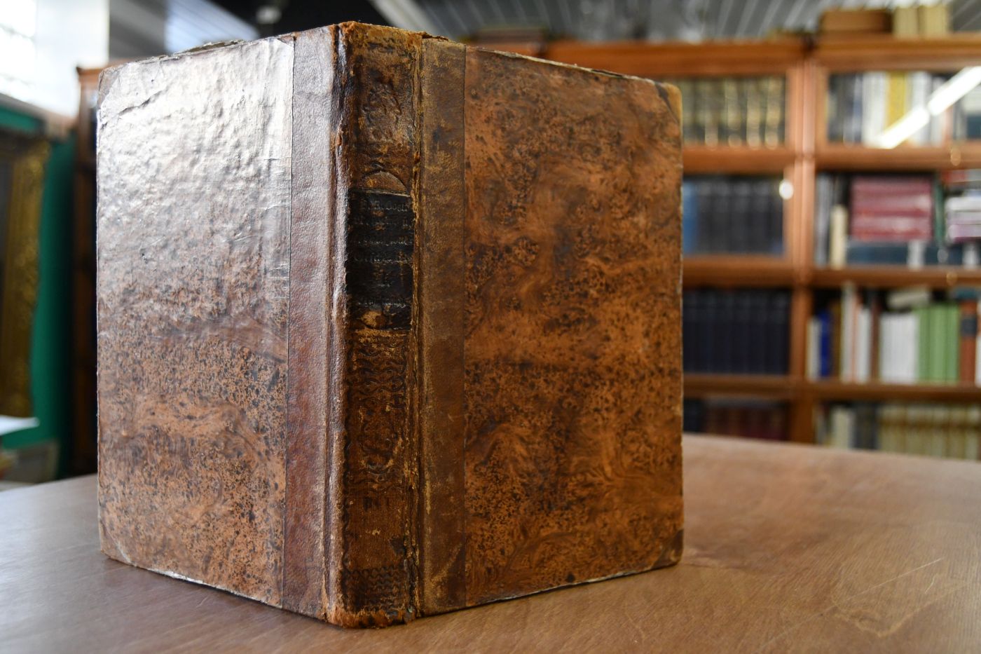 Geschichte der Reformation und Revolution von Frankreich (von 1517 bis 1843).