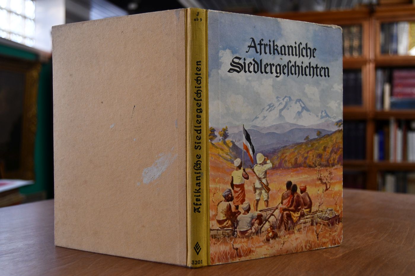 Afrikanische Siedlergeschichten. Enthält 1. Else Morstatt. Ein junger Afrikaner. Erzählung aus Deutsch-Ostafrika. 2. W. Vahldiek. Farm Einkehr. Erzählung aus dem Leben zweier deutscher Farmer in Afrika. 3. Anton Lunkenbein. In der Kalahari-Wüste. Südwestafrikanische Erzählung. 4. Josef Viera. Mit Lettow-Vorbeck in Afrika. 5. Paul Burg. Hermann v. Wissmann. Ein deutscher Kolonialpionier.