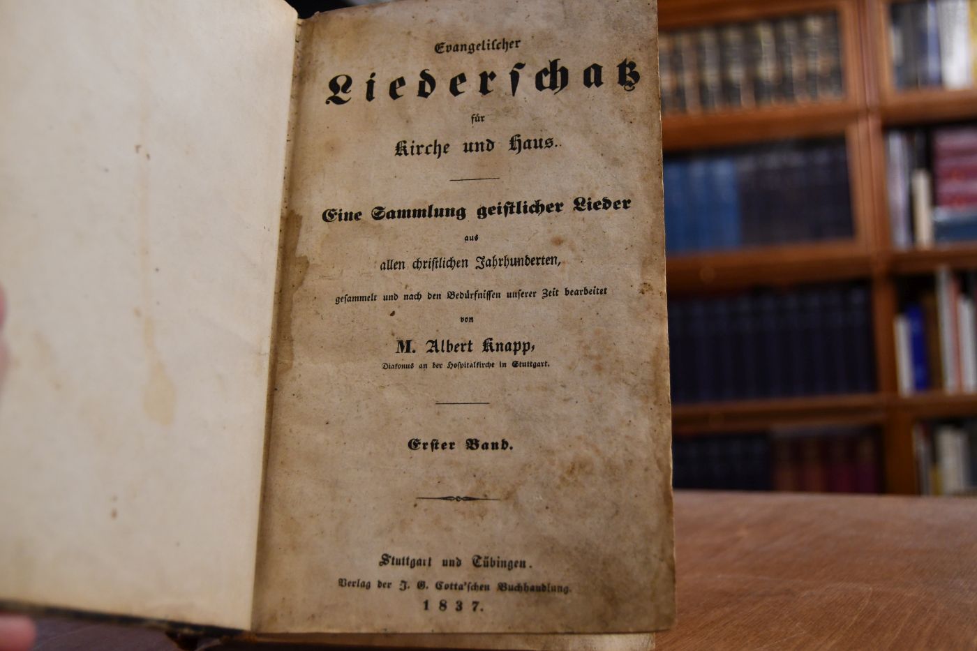 Evangelischer Liederschatz für Kirche und Haus. Eine Sammlung geistlicher Lieder aus allen christlichen Jahrhunderten, gesammelt und nach den Bedürfnissen unserer Zeit bearbeitet. 2 Bände in einem (komplett).