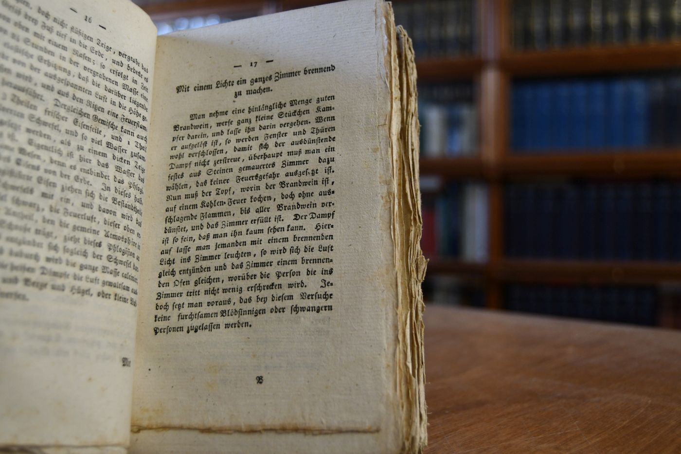 Neuester Karten-Zauberer, Rechnungskünstler und häuslicher Rathgeber. Eine vollständige Anweisung zu den besten, unterhaltendsten und nützlichsten Karten-, Rechnungs- und ökonomischen Kunststücken. Zum Vergnügen und Nutzen für alle Stände sorgfältig gesammelt und herausgegeben.