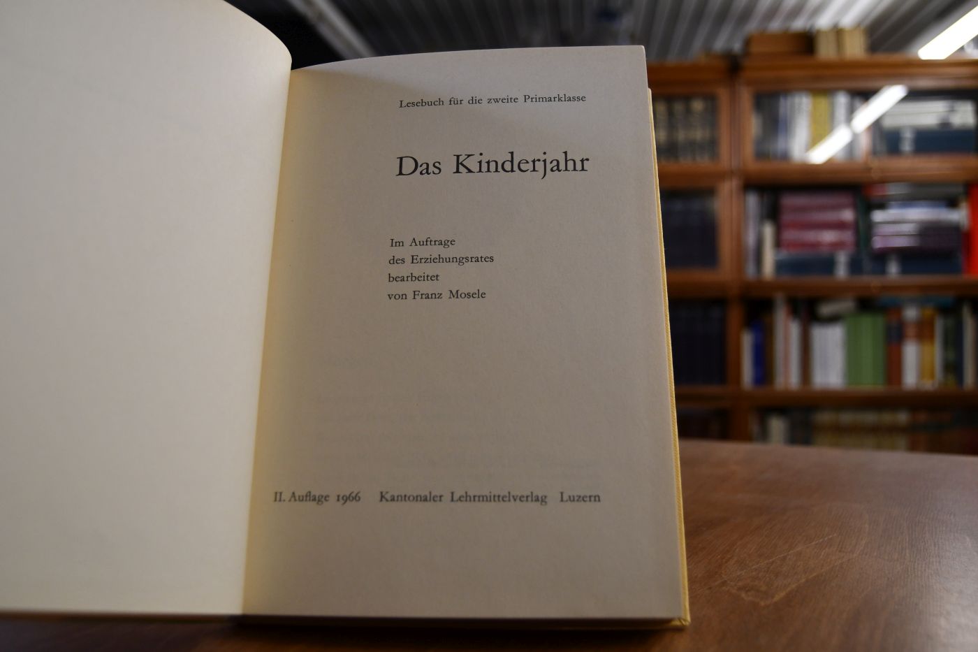 Das Kinderjahr. Lesebuch für die zweite Primarklasse.