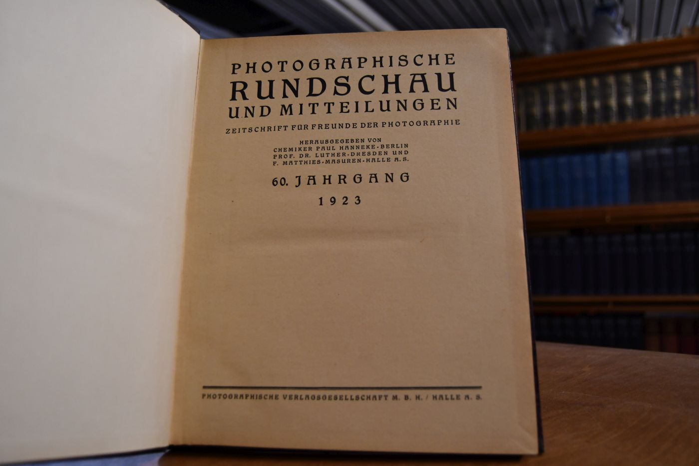 Photographische Rundschau und Mitteilungen. Zeitschrift für Freunde der Photographie. 60. Jahrgang 1923.