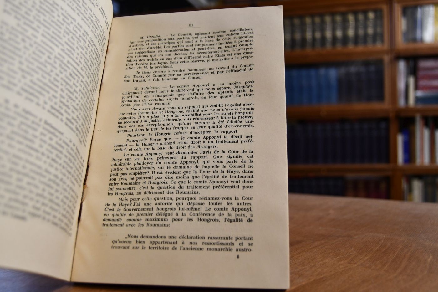 Minutes of the public meetings of the Council of the League of Nations held at Geneva, in September 1927 in the affair of the mixed Hungaro-Roumanian arbitrial Tribunal. Zweisprachig französisch-englisch.