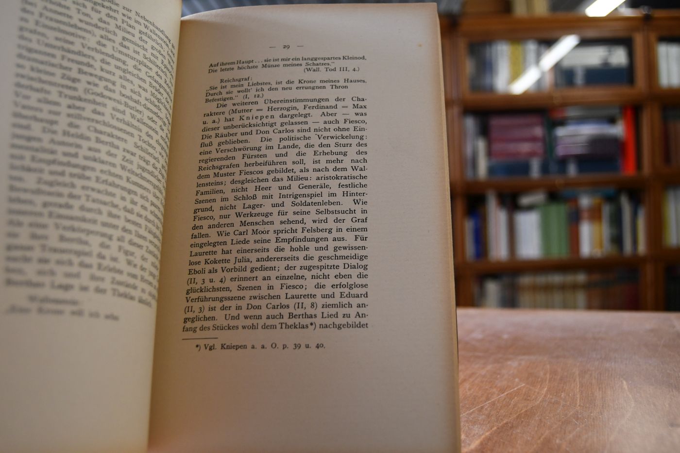 Annette von Droste-Hülshoff in ihren Beziehungen zu Goethe und Schiller und in der poetischen Eigenart ihrer gereiften Kunst.