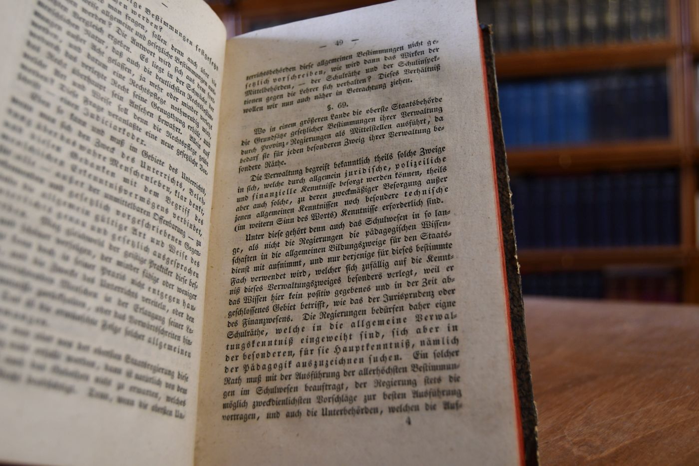 Das Verhältniß des Elementarunterrichts zur Polituik der Zeit. Eine Kritik des bisherigen Unterrichts und Darstellung der einzig heilsamen Unterrichtsweise. Staatsmännern zur Würdigung, Schulmännern zur gewissenhaften Beachtung.