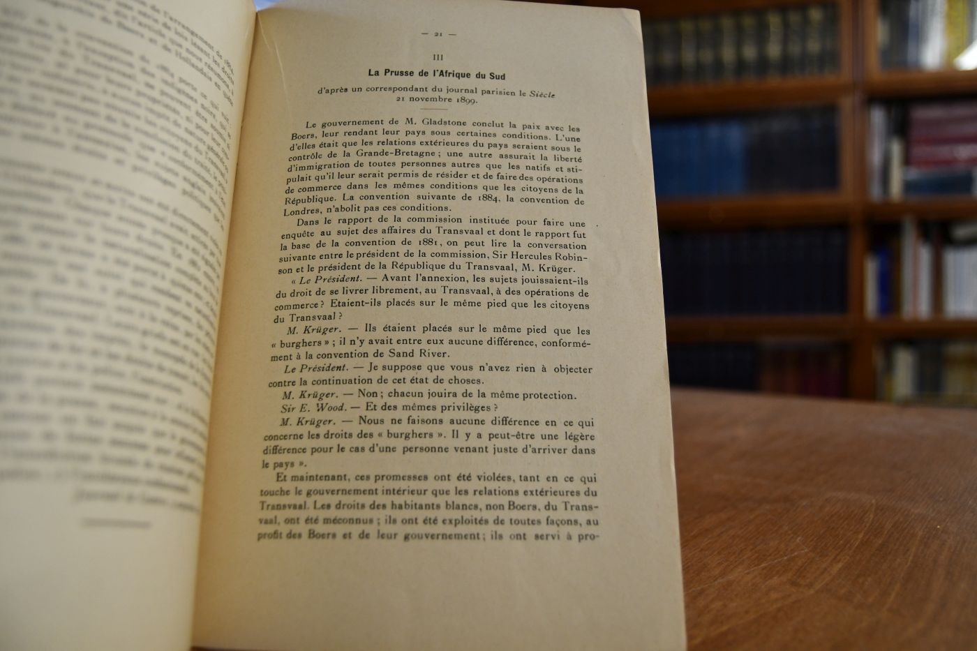 Le Droit des Anglais dans la Guerre du Transvaal par Un Vieux Suisse.