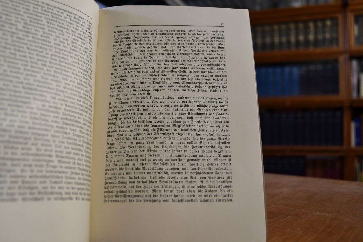 Die Liberale Vereinigung zum Reichsschulgesetz. Kundgebung zum Entwurf eines Reichsschulgesetzes am 23. Oktober 1927.