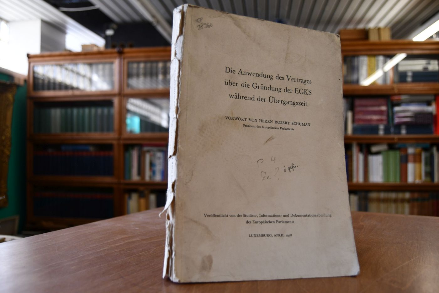 Die Anwendung des Vertrages über die Gründung der EGKS während der Übergangszeit.