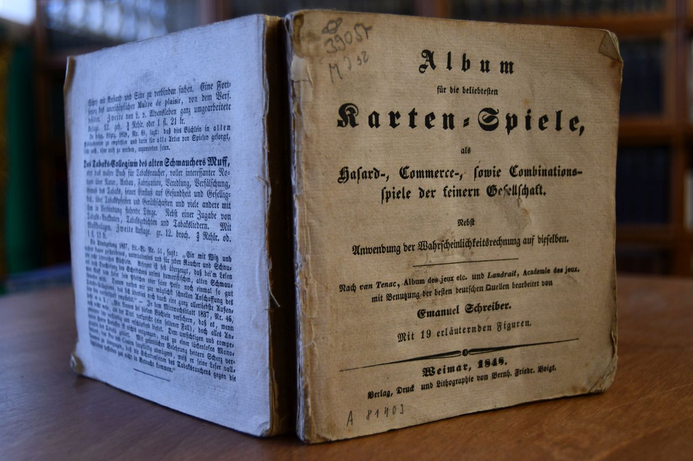 Album für die beliebtesten Karten-Spiele als Basard-, Commerce-, sowie Combinationsspiele der feinern Gesellschaft. Nebst Anwendung der Wahrscheinlichkeitsrechnung auf dieselben.