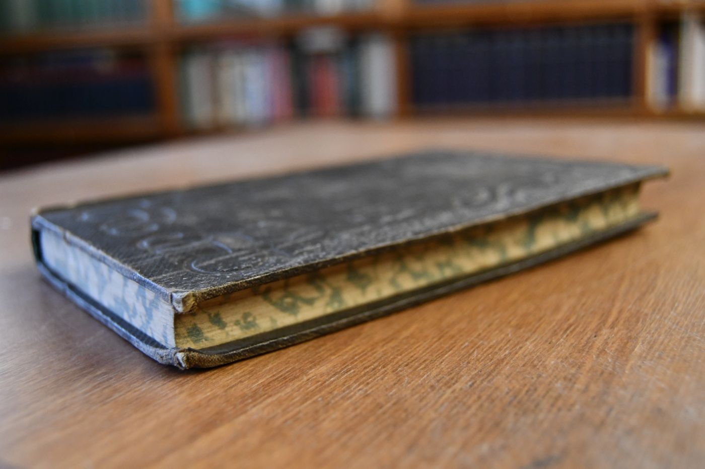 Wiener-Dosenstücke nämlich Physiognogmien, Conversationsbildchen, Auftritte, Genrescenen, Caricaturen und Dieses und Jenes, Wien und die Wiener betreffend; thatsächlich und novellistisch. 2 Theile (komplett).