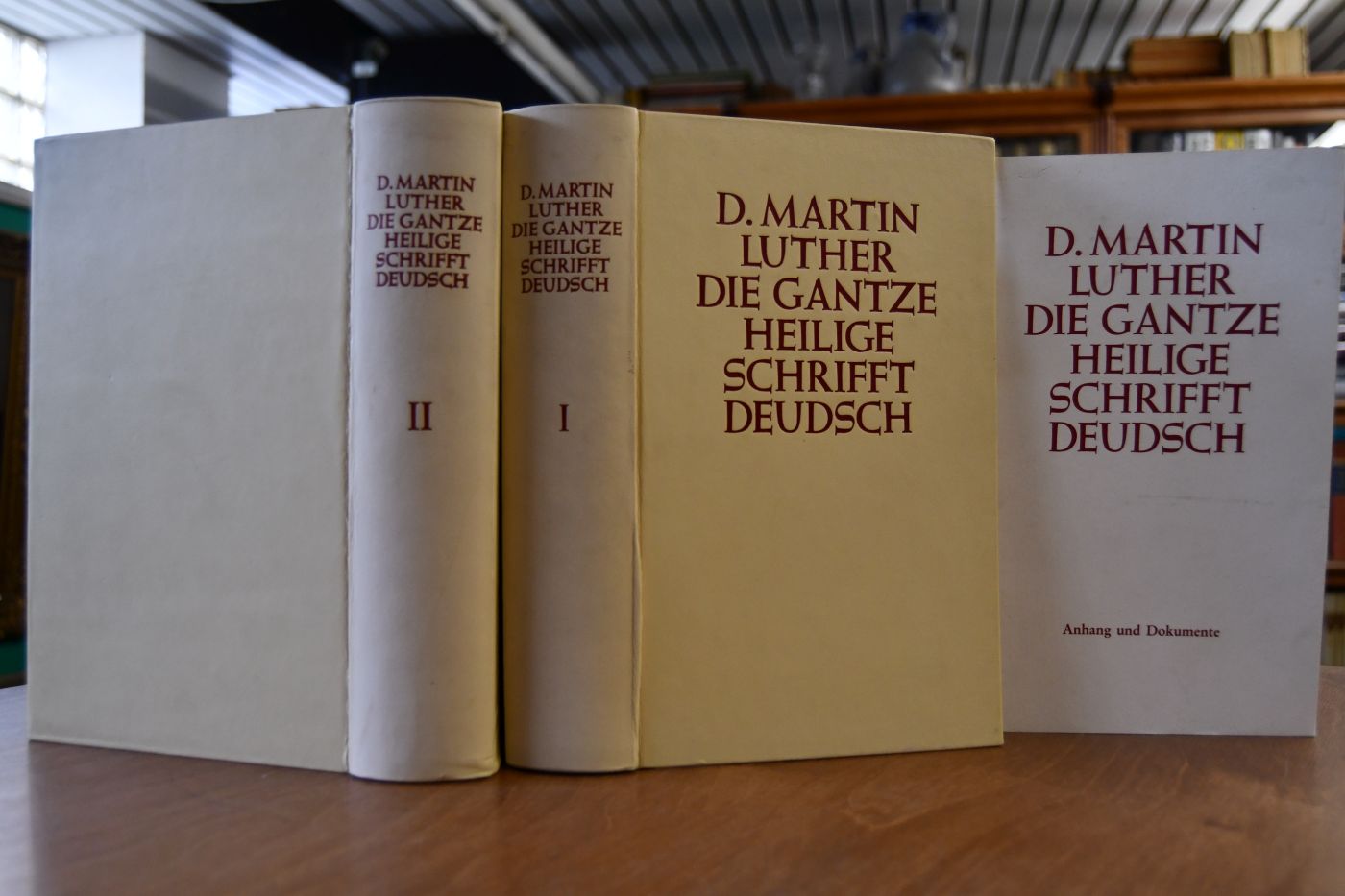Die gantze Heilige Schrifft Deudsch. Wittenberg 1545. 2 Bde. + Anhang (wohl ohne die Dokumente).