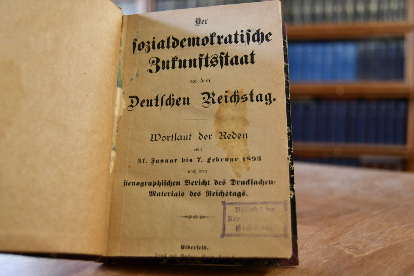 Der sozialdemokratische Zukunftsstaat vor dem Deutschen Reichstag. Wortlaut der Reden vom 31. Januar bis 7. Februar 1893 nebst einem stenographischen Bericht des Drucksachen-Materials des Reichstags.